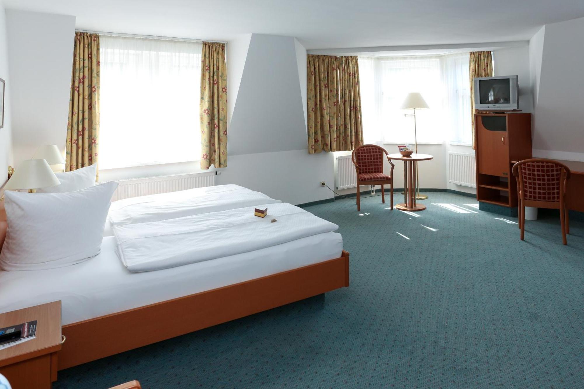 Hotel Kaiserhof Radeberg Room photo